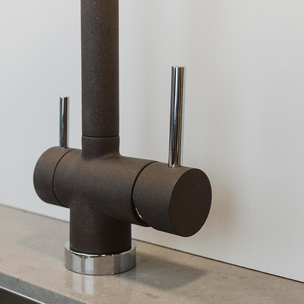 Keittiöhana Milano - Silgranit Kahvinruskea/Kromi