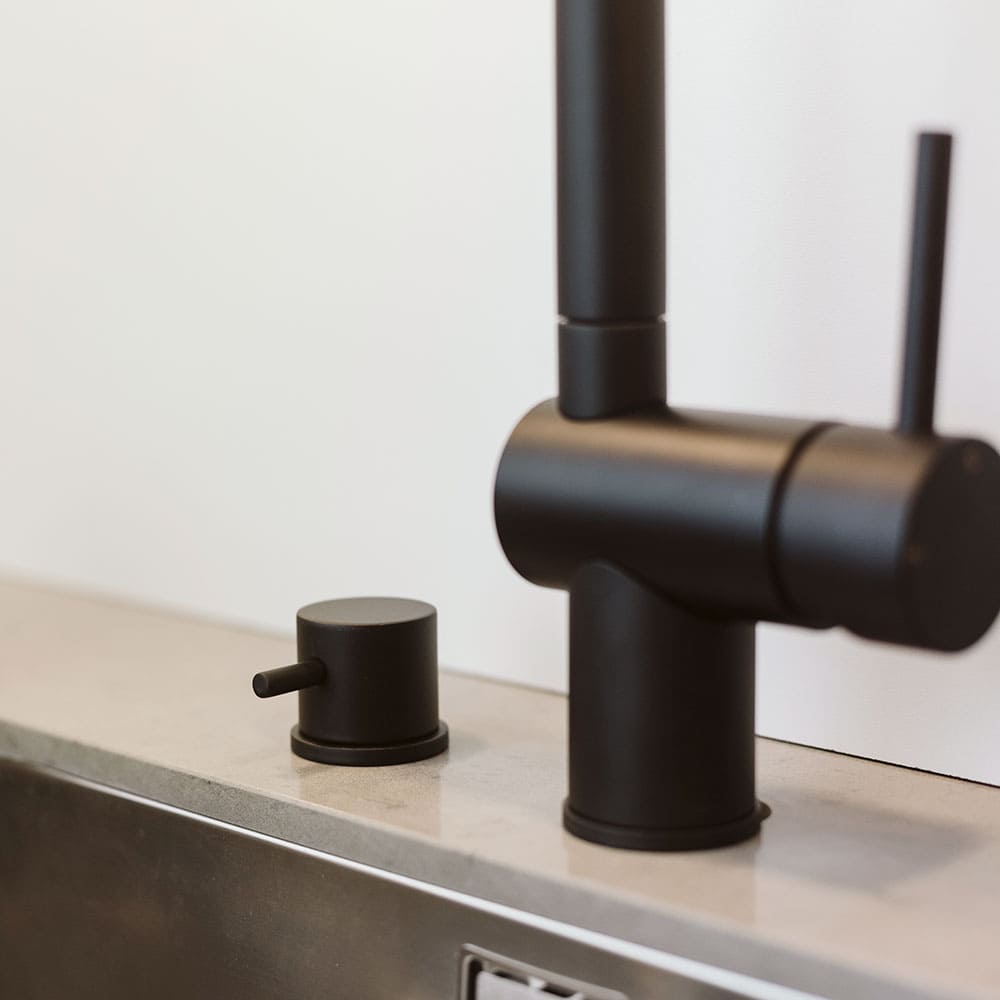 Astianpesukoneen sulkuventtiili - Mattamusta