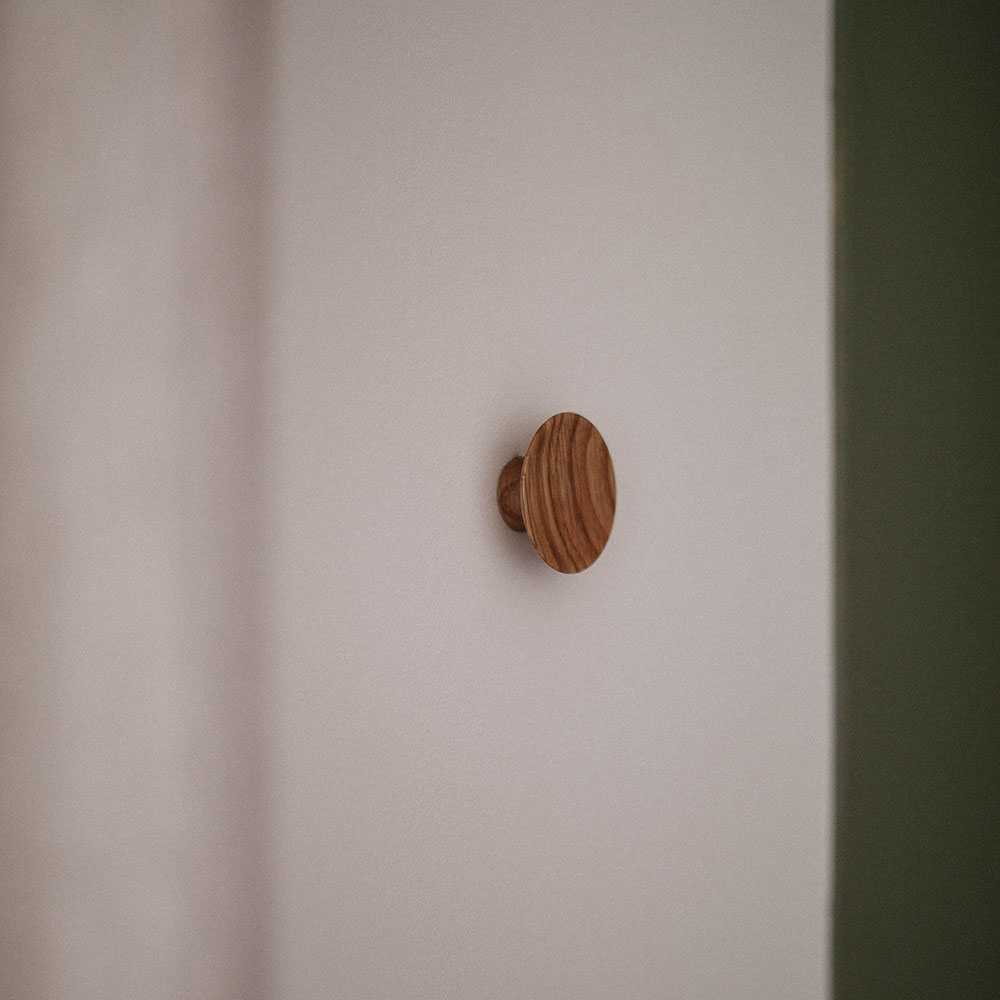 Koukku Olympia - 50mm - Pähkinäpuu