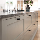 Nuppivedin Lily - Musta