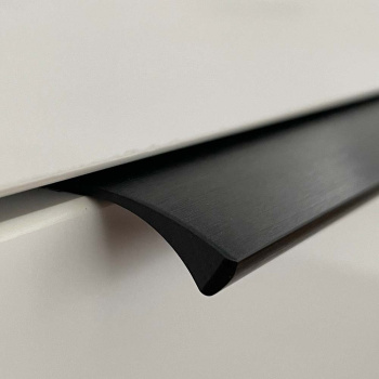 Profiilivedin Edge Straight - 40mm - Harjattu Musta