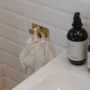 Pyyhekoukku Base 210 2-koukku - Kiillotettu Messinki