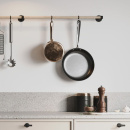 Koukkutanko Keittiöön Aveny - 600mm - Täydellinen Sarja - Tammi/Mattamusta